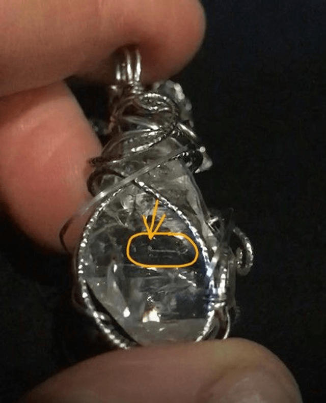 Pendentif QUARTZ ENHYDRO - BIJOU ARTISANAL Gamme "DANA" - [fils et chaîne INOX]