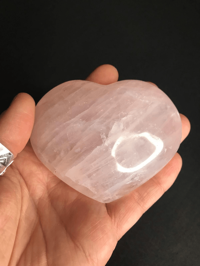 QUARTZ ROSE - Galet [Madagascar]