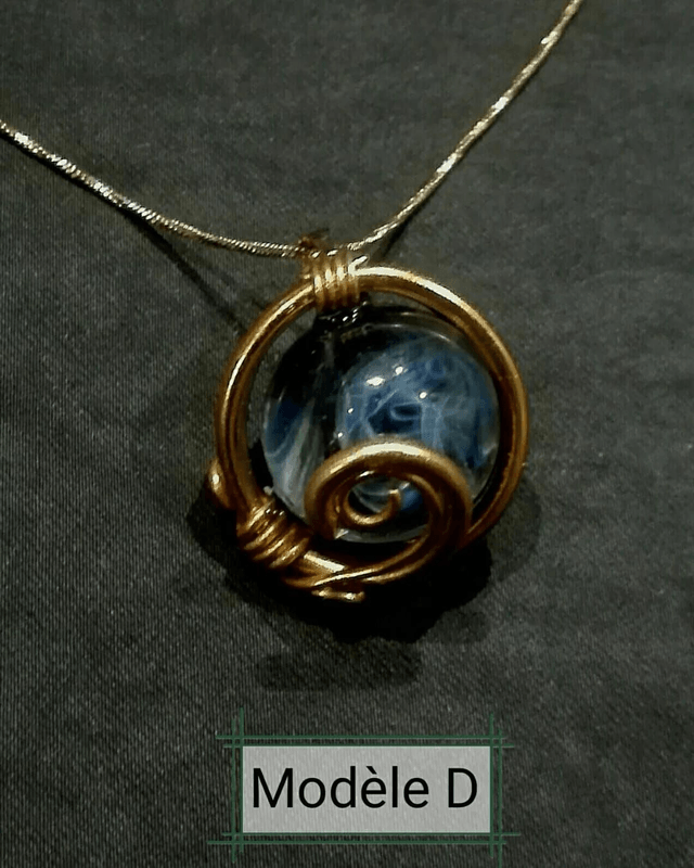 Pendentif Bille Verre Cosmique - BIJOU ARTISANAL - "La Tête dans les Etoiles" [Modèle D]