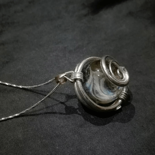 Pendentif Bille Verre Cosmique-BIJOU ARTISANAL - "La Tête dans les Etoiles" [Modèle F]