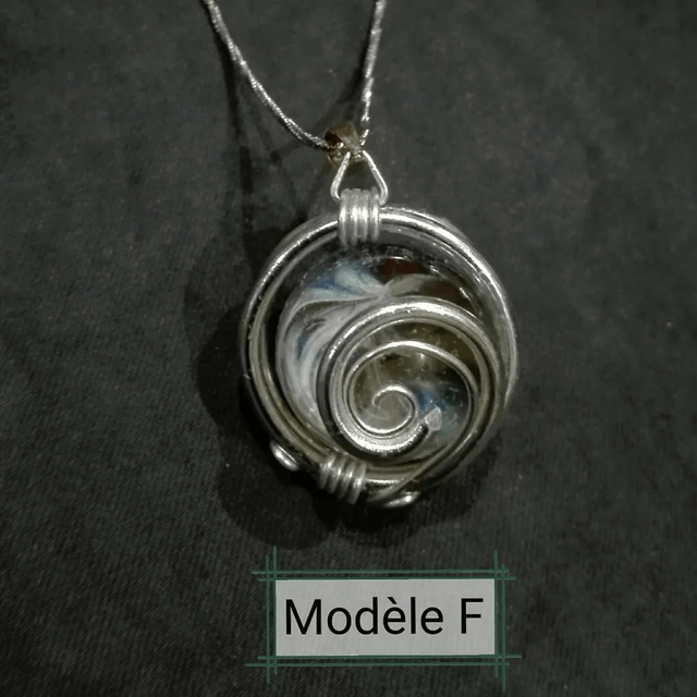 Pendentif Bille Verre Cosmique-BIJOU ARTISANAL - "La Tête dans les Etoiles" [Modèle F]