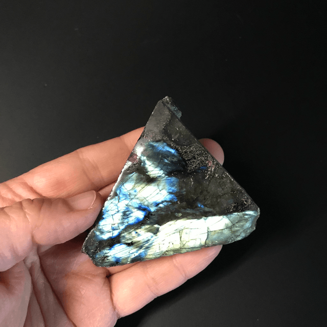 LABRADORITE BLEUE- Brut semi-polie [MADAGASCAR]