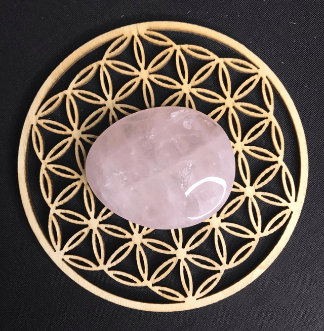 QUARTZ ROSE - Worry Stone [Madagascar]