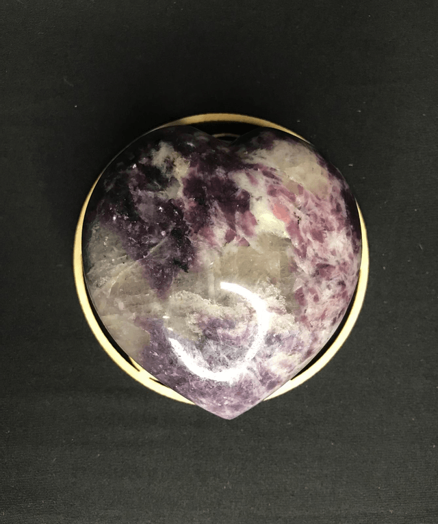 LEPIDOLITE avec Tourmaline Rose - Galet Cœur [Madagascar]